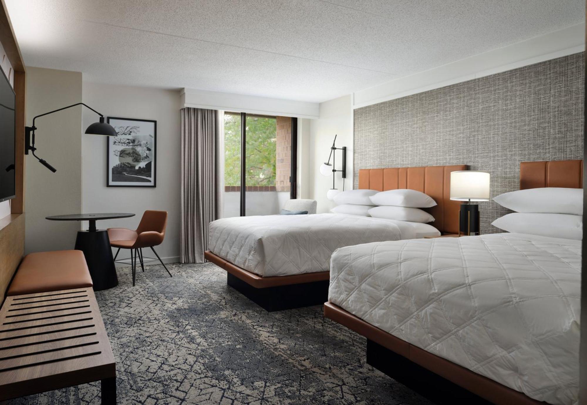 Sheraton Grand Rapids Airport Hotel Cascade Exterior photo