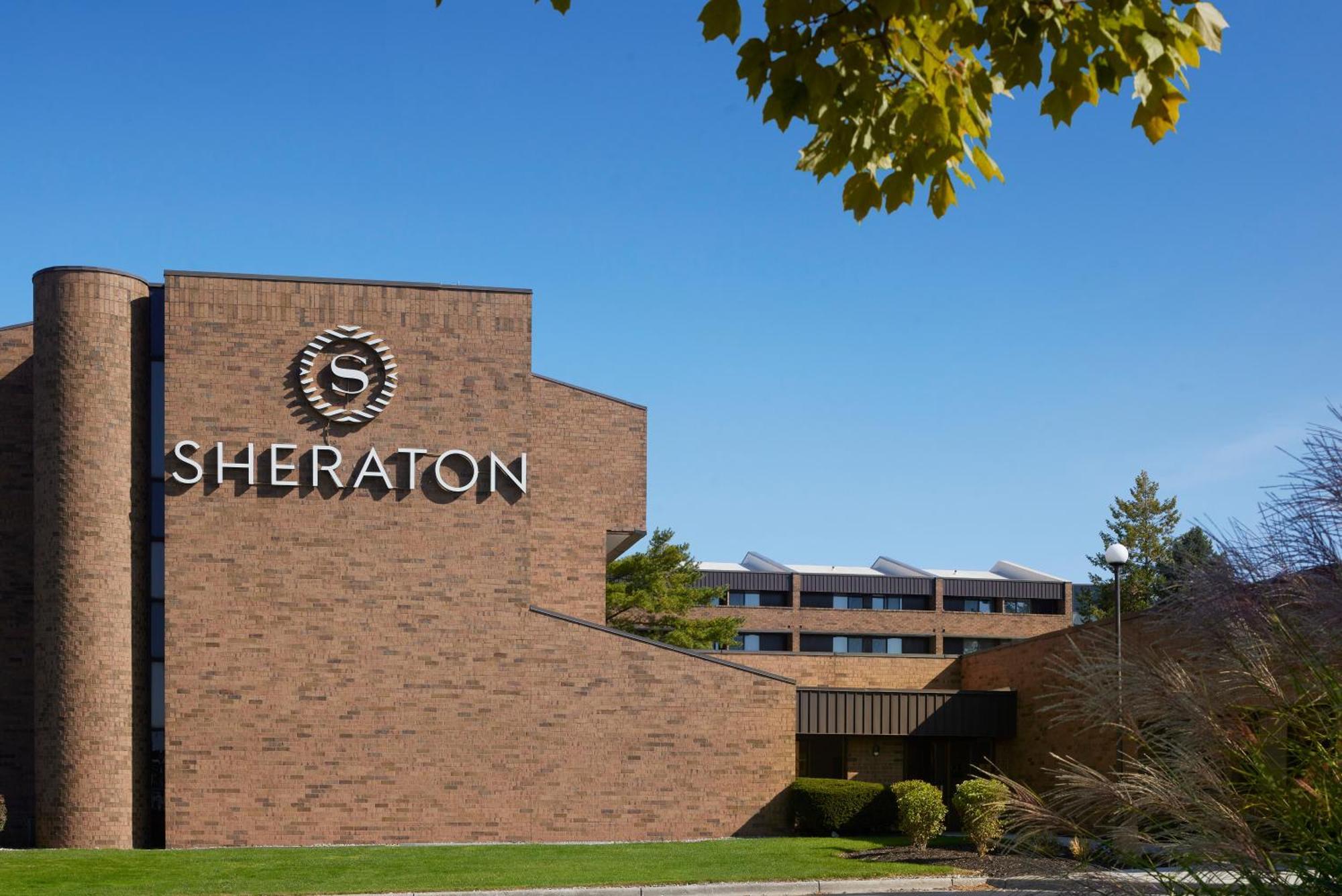 Sheraton Grand Rapids Airport Hotel Cascade Exterior photo